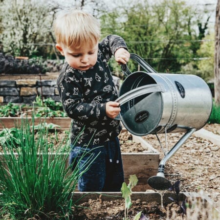 5 Easy Outdoor Learning Activities for Kids
