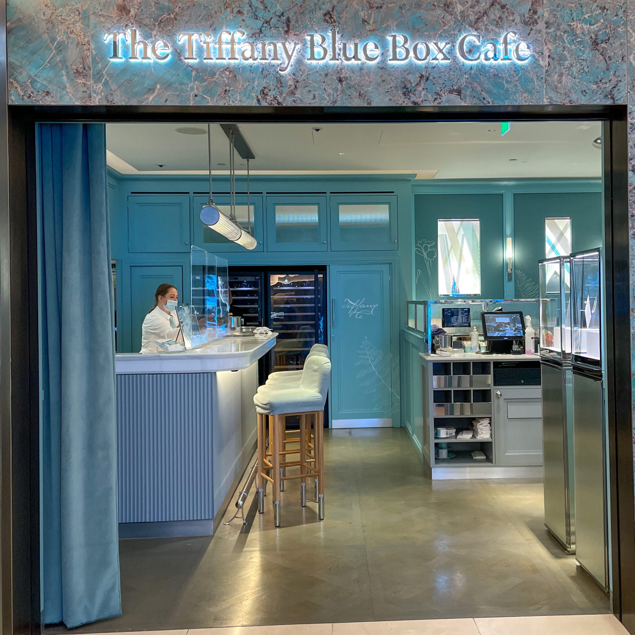 Breakfast at Tiffany's - Blue Box Cafe NYC Vlog and Review 